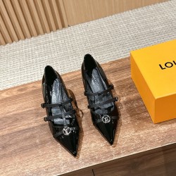 LV SANDALS