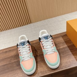 LV SNEAKERS