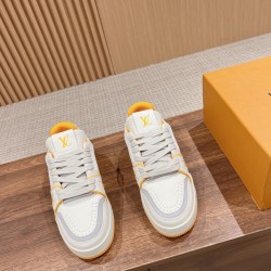 LV SNEAKERS