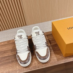 LV SNEAKERS