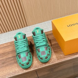 LV SNEAKERS