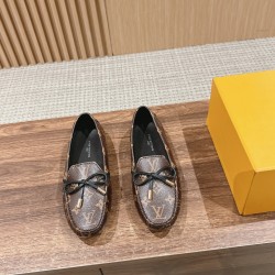 LV SANDALS