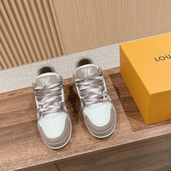 LV SNEAKERS