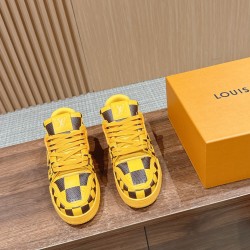 LV SNEAKERS