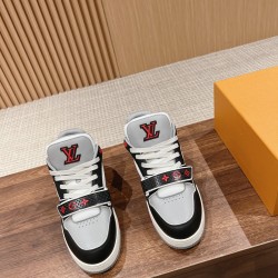 LV SNEAKERS