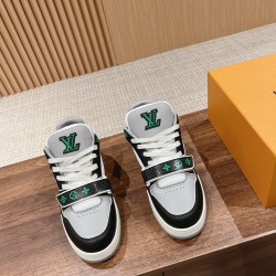LV SNEAKERS