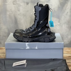 3XL sneaker runner