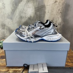 3XL sneaker runner