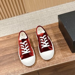 casual shoes
