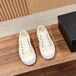 casual shoes