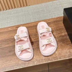 Beach slippers