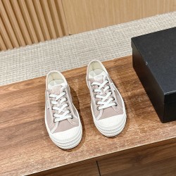 casual shoes