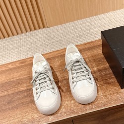 canvas shoes
