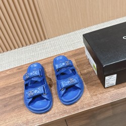 Beach slippers