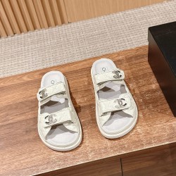 Beach slippers